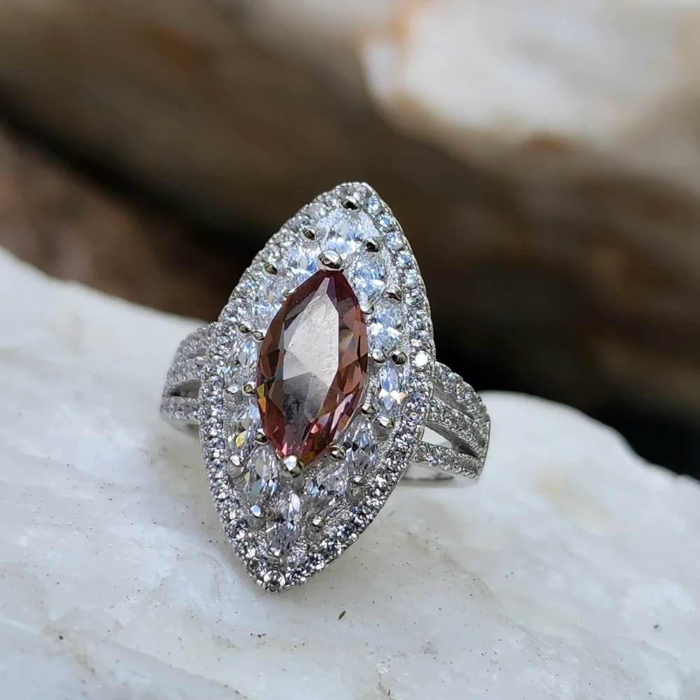 Solid Sterling 925 Silver Elegant Ring Alexandrite Stone White Topaz Crystals